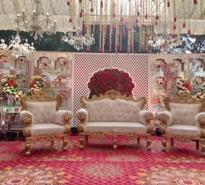 Engagement club decor